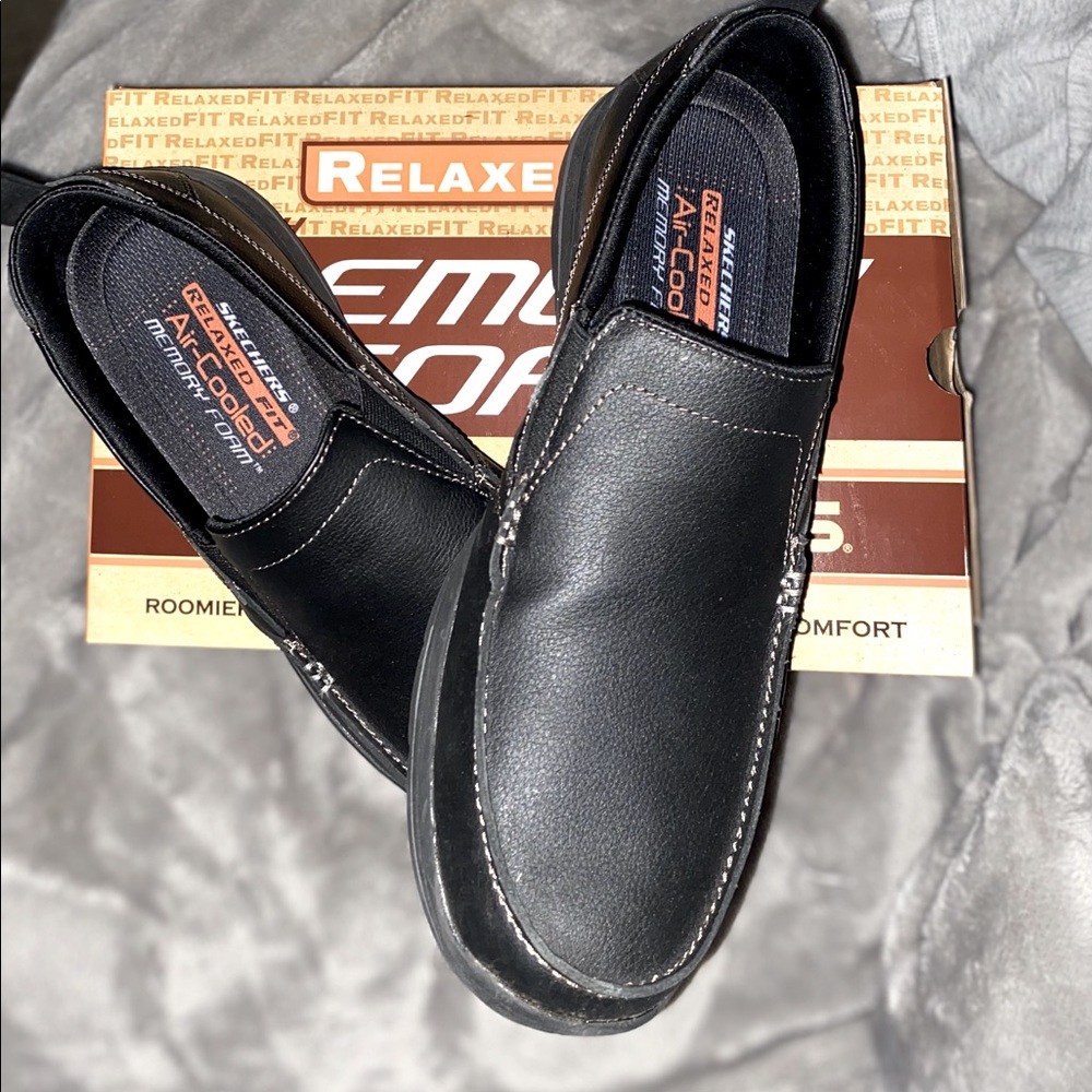 NEW ❤️Net men’s memory foam Sketchers “ Relaxed Fit”